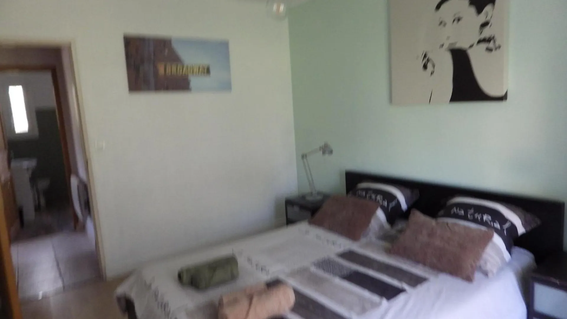 Bed and Breakfast Chez Noelle à LʼIsle-sur-la-Sorgue Couette-café